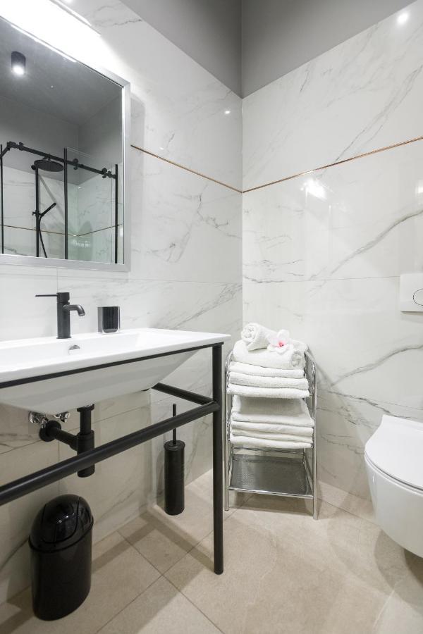 Luxury Apartment At The Main Square คราคูฟ ภายนอก รูปภาพ